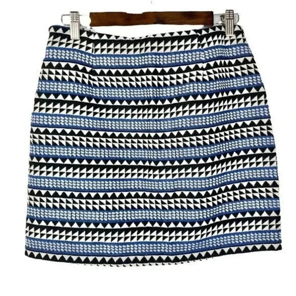 BCBG Blue & White Printed Knit Side Slit Mini Skirt 6 - Picture 3 of 5